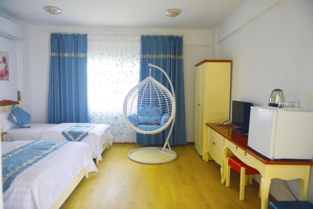 Hotel Blue Saipan Garden Esterno foto