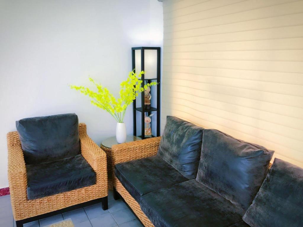 Hotel Blue Saipan Garden Esterno foto